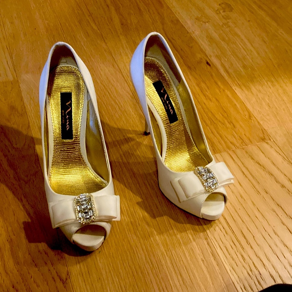 Nina New York peep toe white satin heels